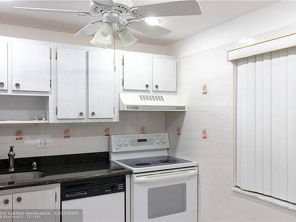 4th image of 7300 NW 4th Pl APT 207