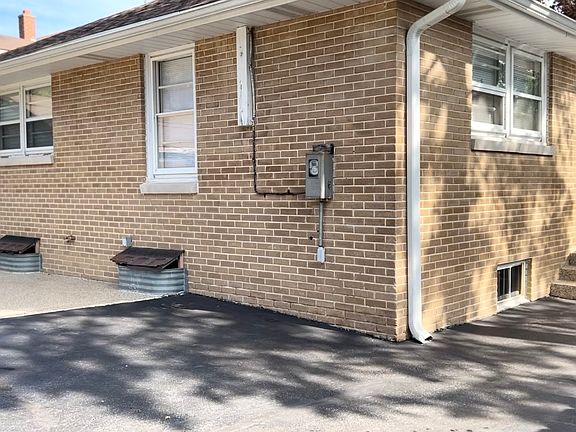 3rd image of 944 Westmoreland Ave