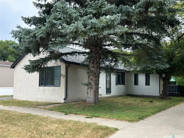317 Aldridge Street, Bienfait, SK S0C 0M0