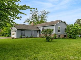 5560 Signet Dr, Dayton, OH 45424