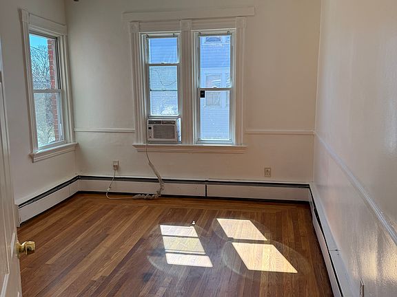 5th image of 332 Academy Ave #2