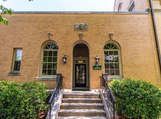 60 Glen Rd #306, Brookline, MA 02445