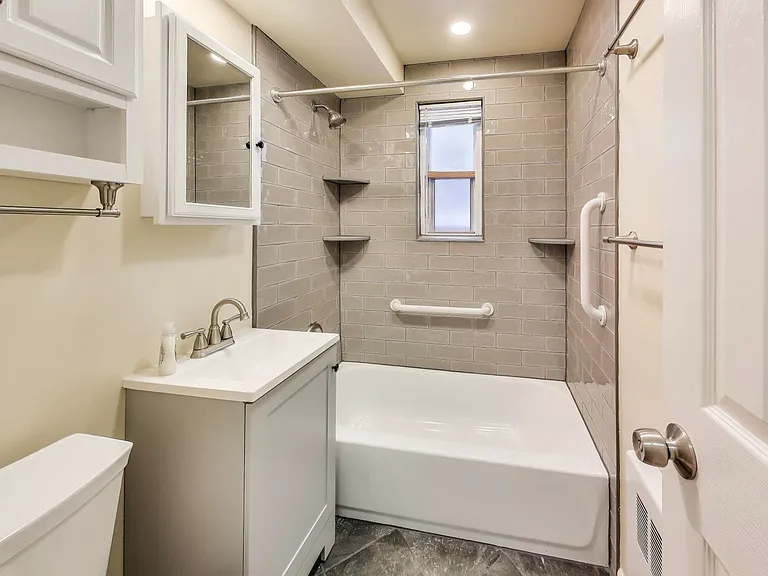 7523 Maple Ave #2 — Photo 11