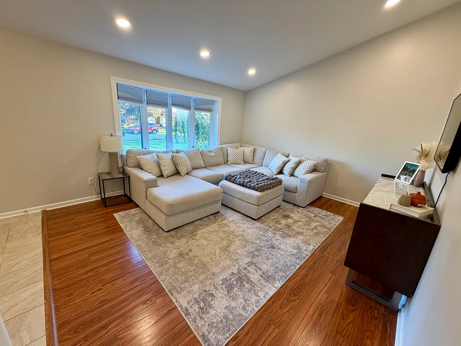 3 bed, 1604 sqft, $2,700 — Photo 4