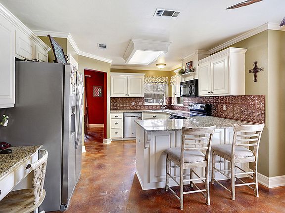 3rd image of 17627 Hearthwood Dr