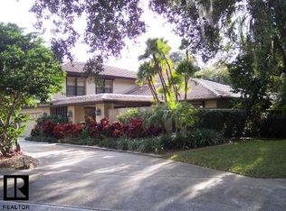 2803 Bluffs Dr, Largo, FL 33770