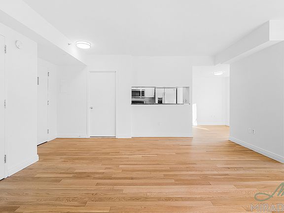 4th image of 60 W 23rd St APT 1030