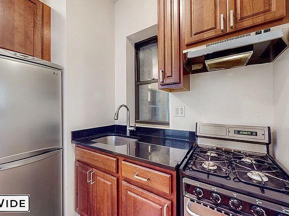 4th image of 54 W 106th St APT 1B