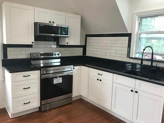 4th image of 63 Vernon Ave APT 2