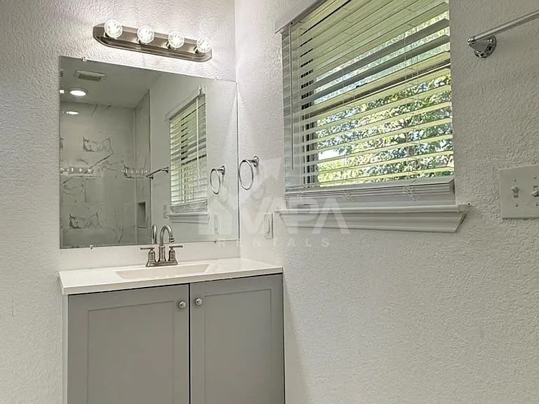1074 Honeytree St — Photo 13