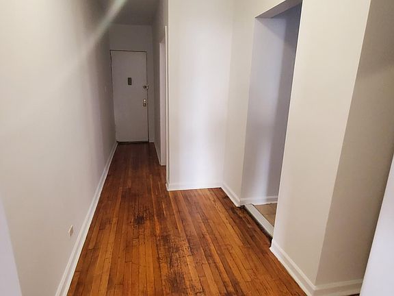 3rd image of 308 E 209th St #Bb