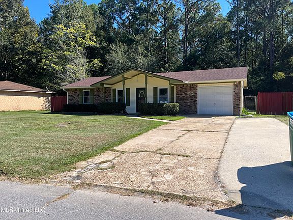 2nd image of 1709 Kingfisher Dr