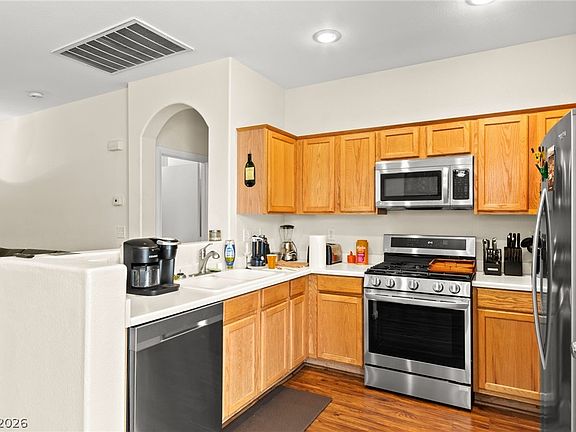 3rd image of 474 Groft Way