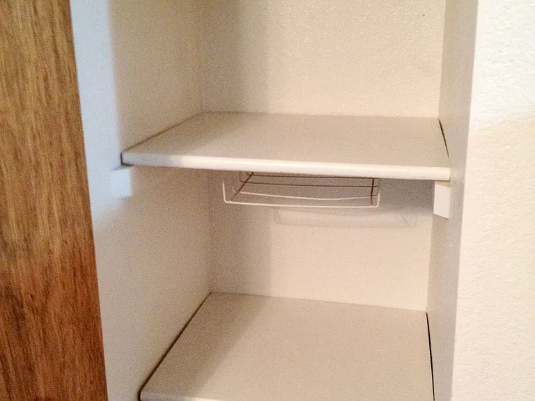 Freshly Renovated - Southside 3 Bedroom — Photo 12