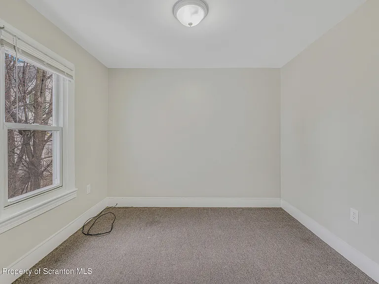 821 Delaware St — Photo 18