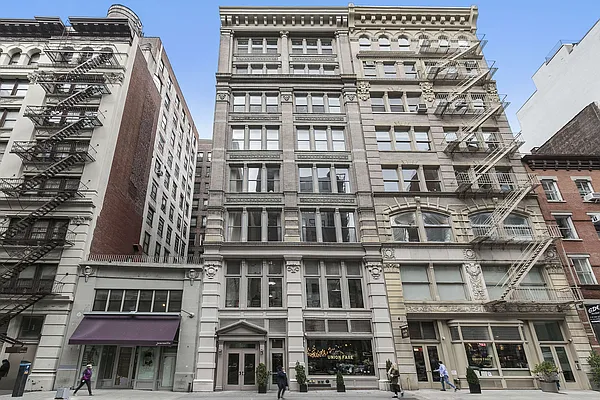Rented by Compass | media 53
