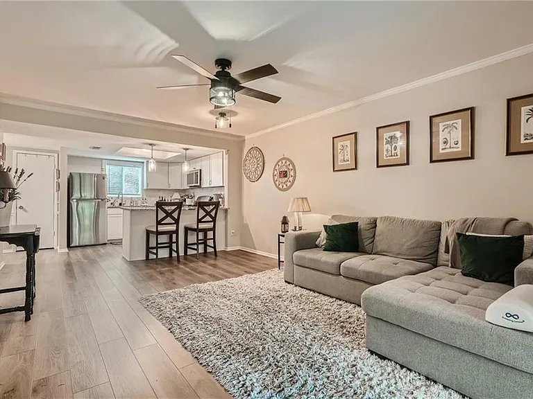 15 Little Silver Ct SE — Photo 8