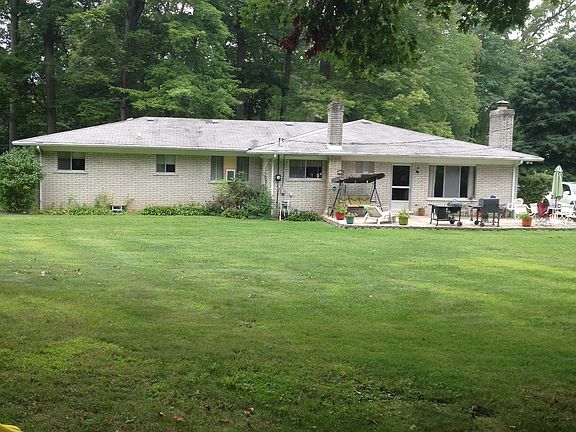 2nd image of 2830 Devonwood Dr