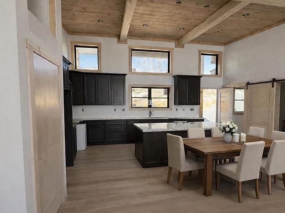 3rd image of 216 Old Orchard Rd