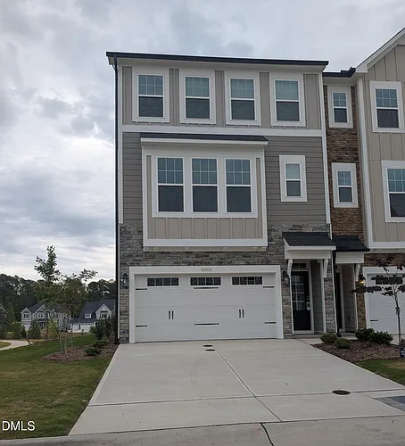 10058 Secluded Garden Dr Photo 1