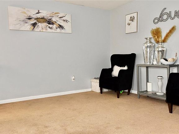 5th image of 2114 East Blvd
