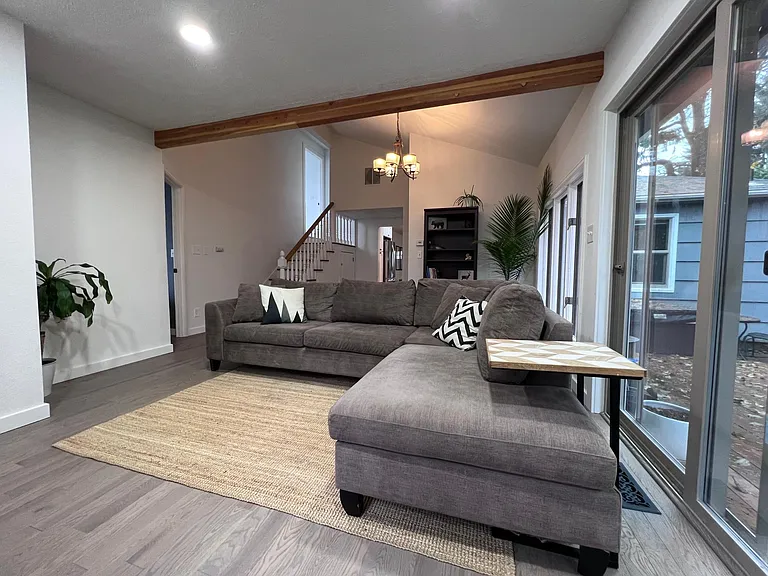 2443 Sunset Ave — Photo 11