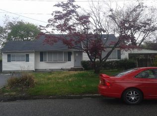 53 Harrison St, Brentwood, NY 11717