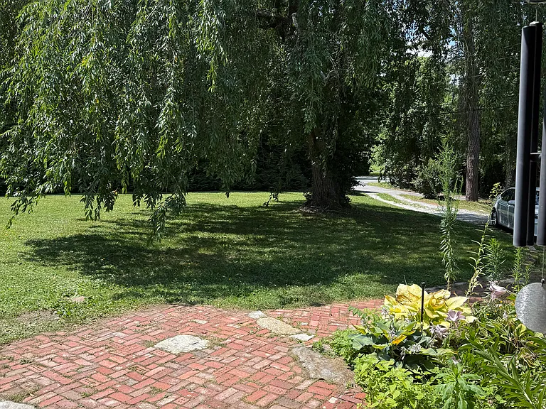 Cottage Ln — Photo 9