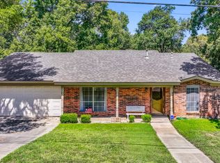 117 Redbird Ln N, Azle, TX 76020