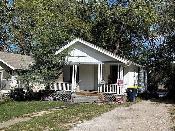 2nd image of 7133 Agnes Ave