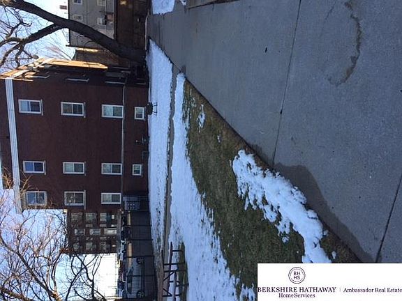 2nd image of 2315 Harney St APT 105