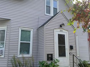 101 Washington St #1, Holly, MI 48442