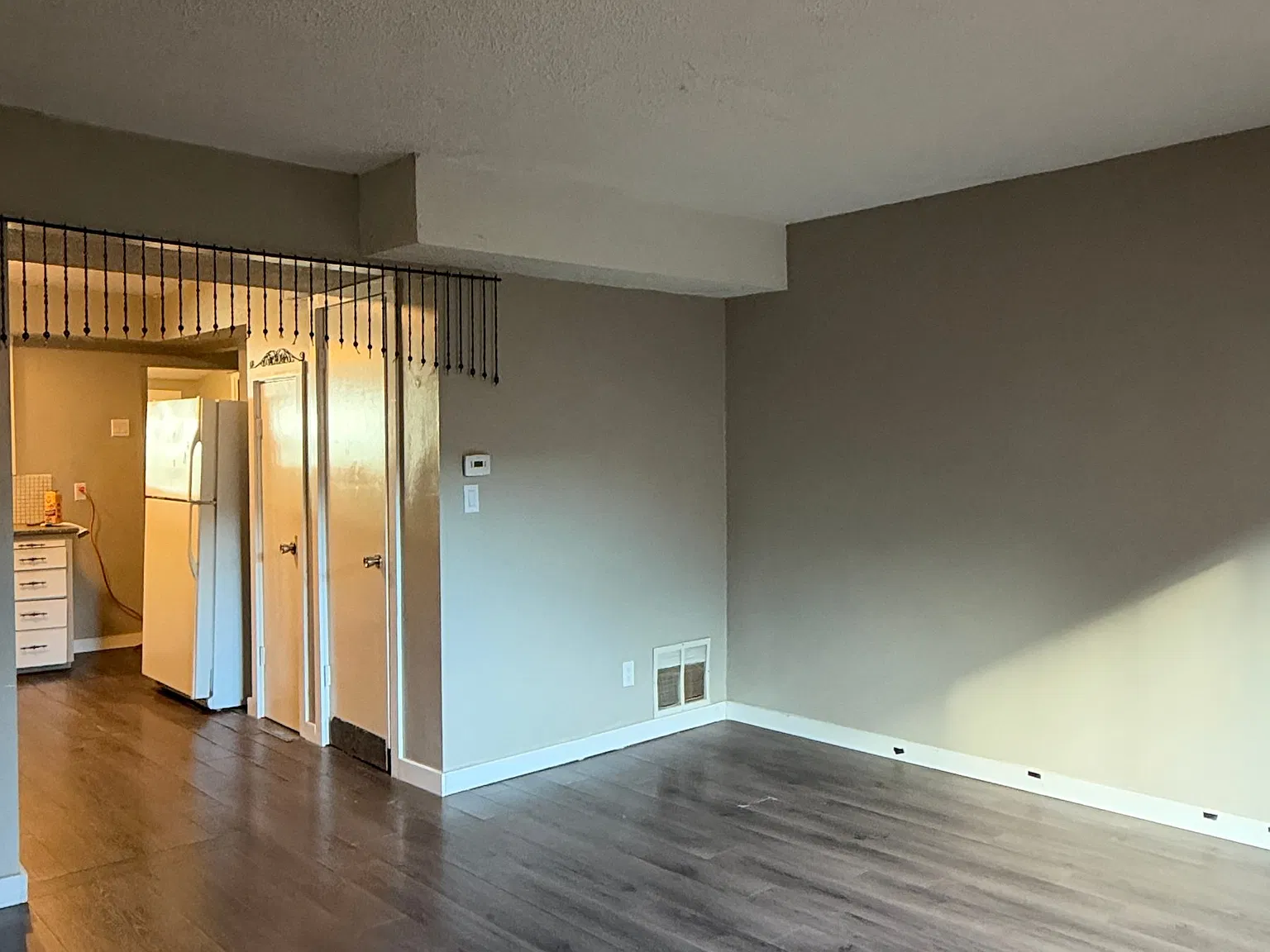 2 bed, 1000 sqft, $1,700 — Photo 3