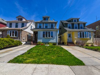 4735 198th St, Flushing, NY, 11358