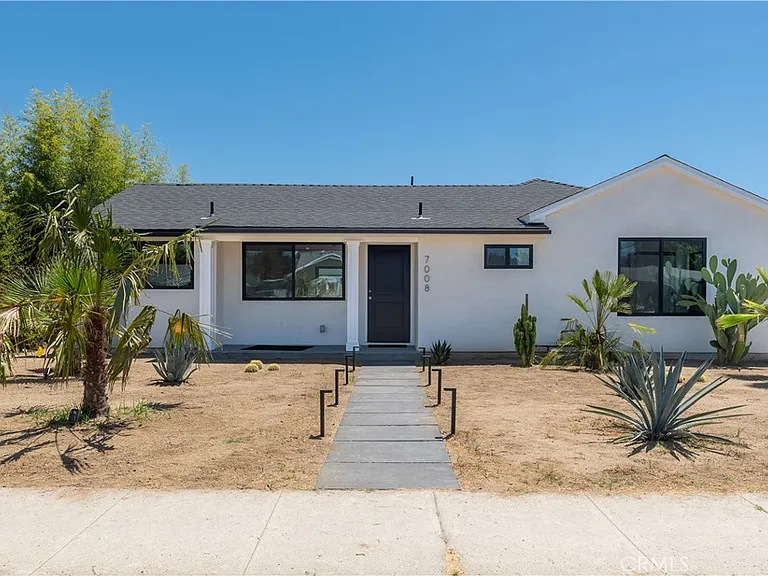 7008 Aura Ave — Photo 2