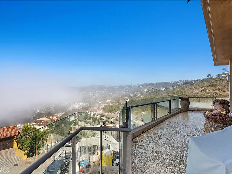 2378 Crestview Dr — Photo 42