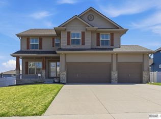 11611 S 110th Ave, Papillion, NE 68046
