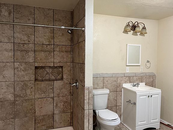 4th image of 1902 Keeler Ave #B