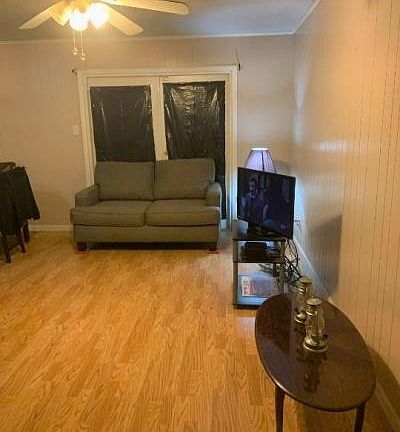 2nd image of 6006 Noel St
