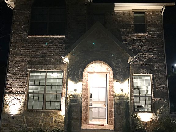 Front of Independent townhome