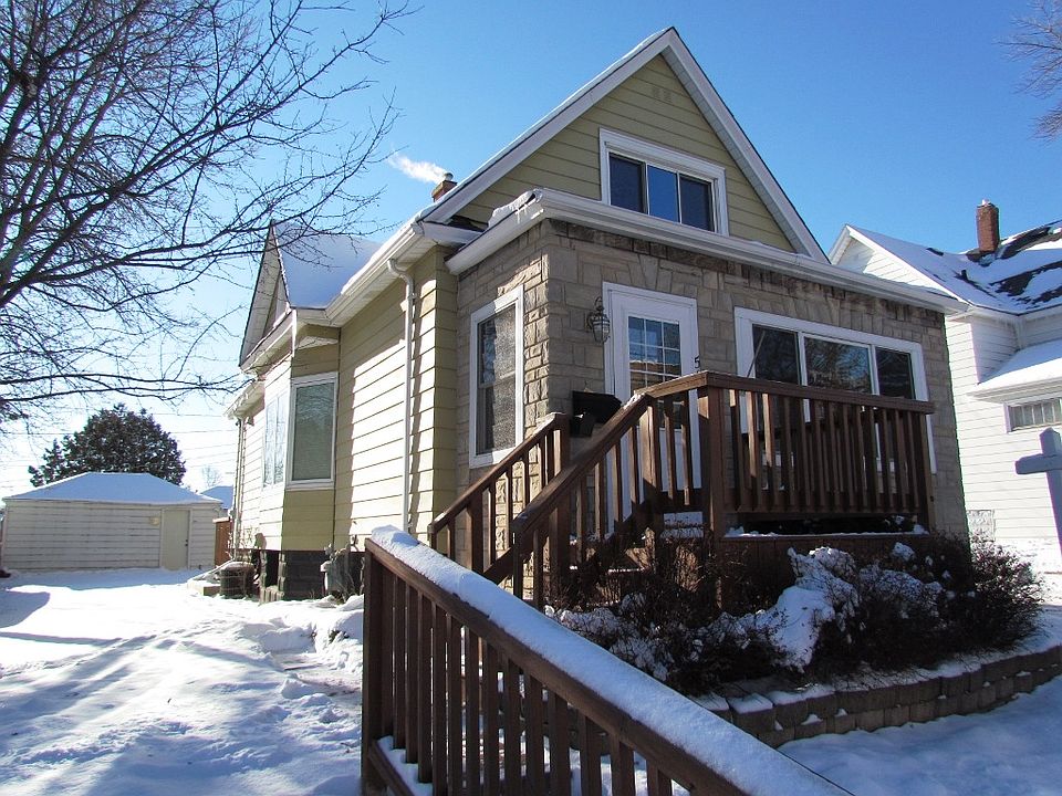 1st image of 515 N 40th Ave W