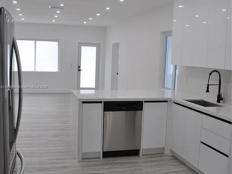 261 NW 46th Ave #1 — Photo 9