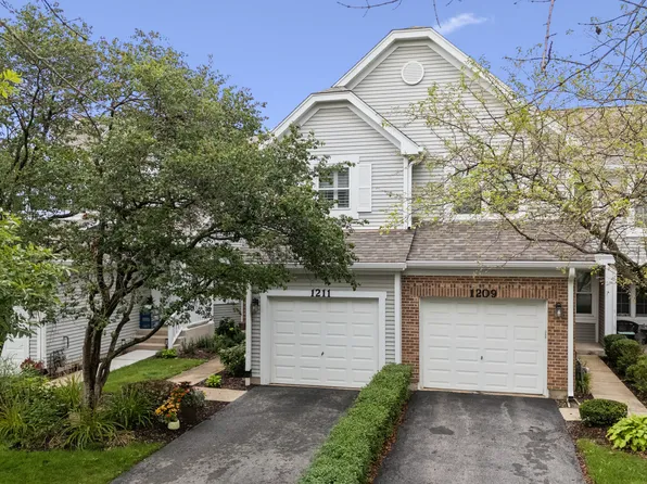 1211 Rhodes Ln, Naperville, IL 60540