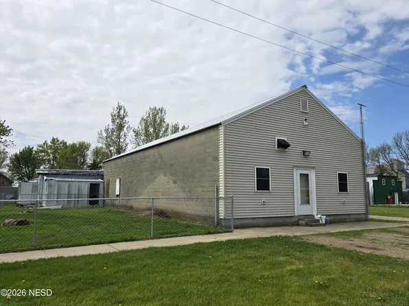 138 1st Ave, Waverly, SD 57201
