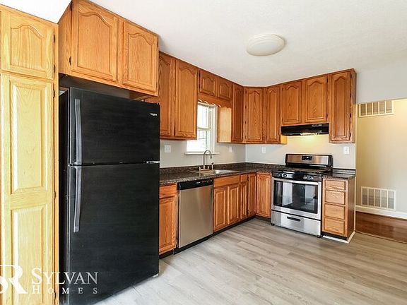4th image of 3215 Orlando Ave