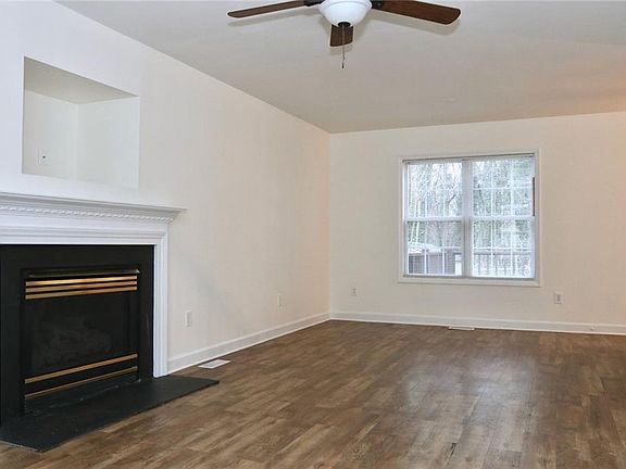 5th image of 105 Oakgrove Dr