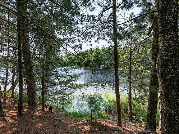 4th image of 6805 Long Lake Dr