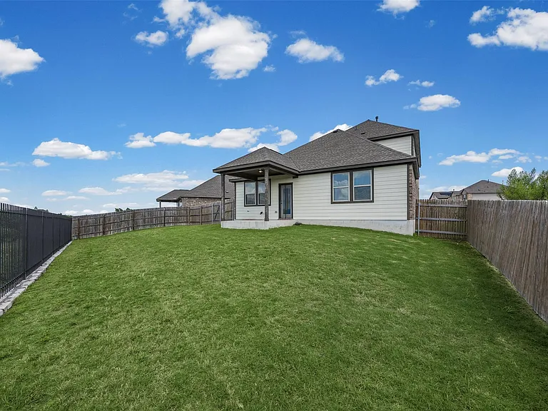11924 Gilleland Ln — Photo 21