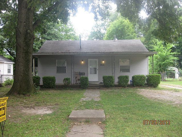 1st image of 312 S Center Dr