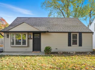 15208 Beulah Dr, Leo, IN 46765